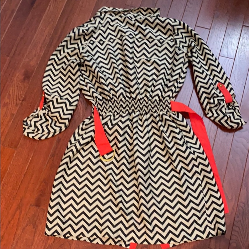 Dress - Picture 5 of 5